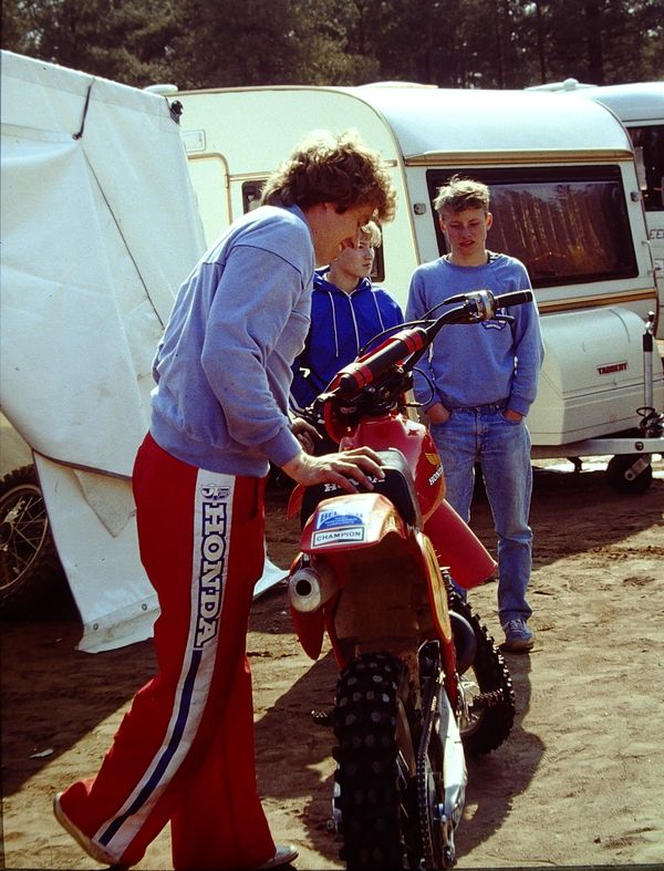 Ruskeasanta MM-500 1981 Malherben mekaanikko Heikki Penttilä